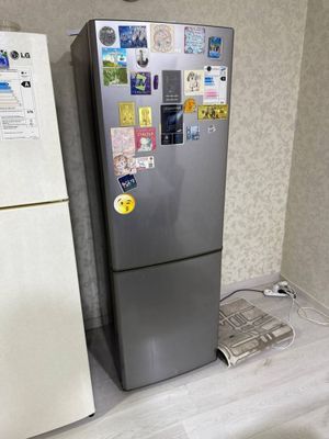 Продается холодильник Samsung