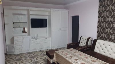 В аренду участок дом Дубовая метро Достлик 2.2 соток 8 комнатная
