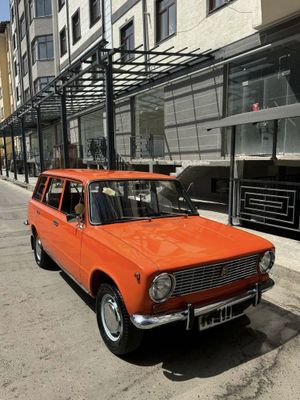 Срочно продаю сваю машину 2102