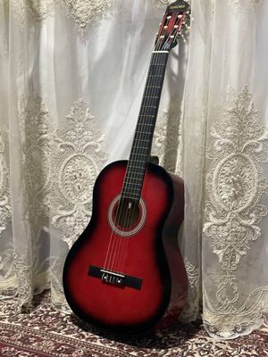 Gitara srochna sotiladi xolati zor ishlatilmagan