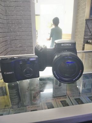 Sony fotoaparat sotiladi