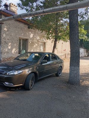 Продам свой автомобиль gentra lacetti