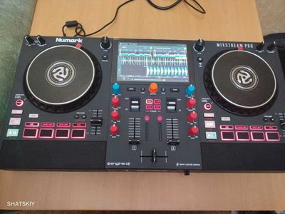 DJ-станция Numark Mixstream Pro