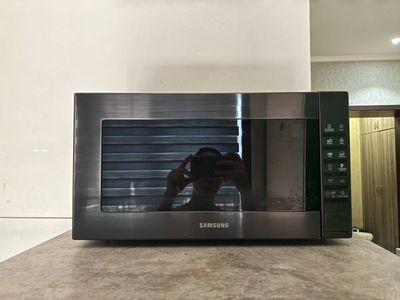 Микроволновая печь Samsung ME88SUG/BW