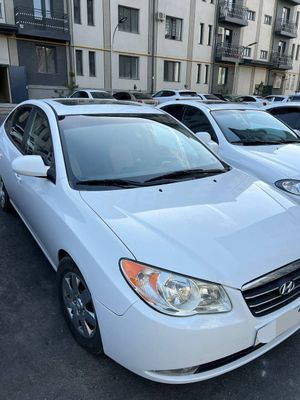 Hyundai Elantra 2.0L