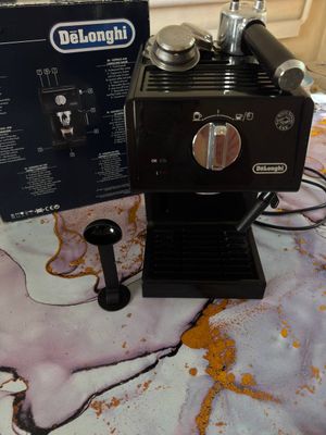 Кофе машина  Delonghi продается