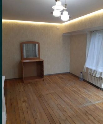 Сдаётся квартира у метро Юнусабад.