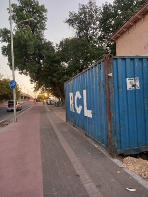 Срочна контейнер сотилади. Холати яхши холатда.