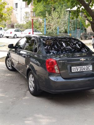 Автомобил Жентра