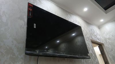 Televizor sotiladi