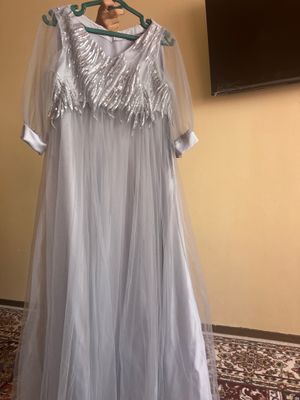 Koʻp kiyilmagan marosimlar uchun koʻylak sotiladi