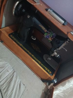 Ручная швейная машина