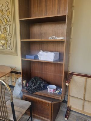 Книжний шкаф/ Kitobjavoni