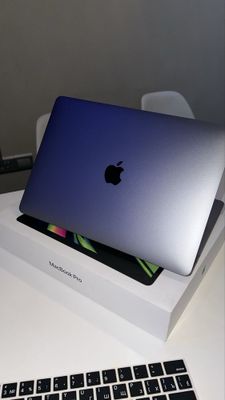 MacBook Pro 256 gb 13 inch model A2338