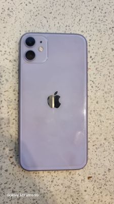 Iphone 11 telefoni sotiladi