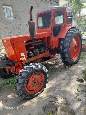 Traktor T40 sotiladi