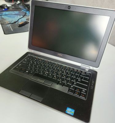 Notebook noutbuk DELL