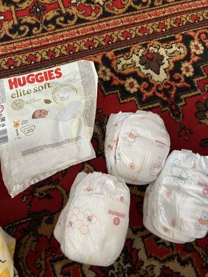 Huggies pampers dlya malishey otdam darom