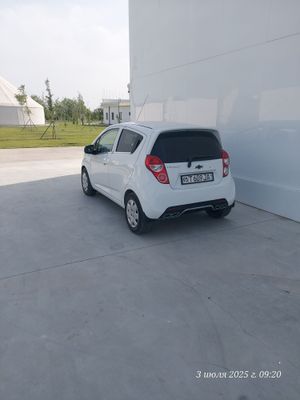 Автомобил спарк 2018