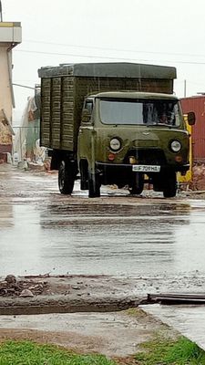 Uaz bartavoy sotiladi