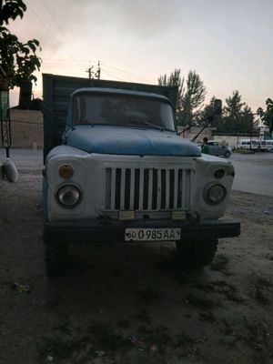 Gaz 53 sotiladi  3000$ yana kelishamiz