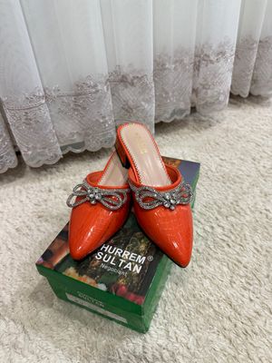 Hurrem sultan turkiya oyoq kiyimi