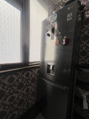 Продам холодильник LG почти новый