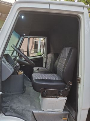 Mersedes Ben's 207 d