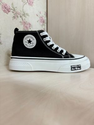 CONVERSRE qora keda yangi 39 razmer
