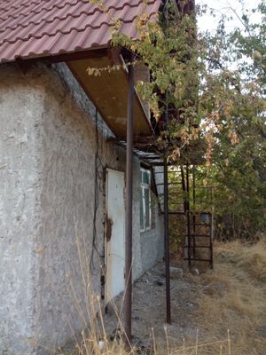 Продаю дачу на юкоричирчикском районе. Кучирма есть (кадастр)
