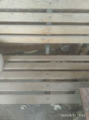 Продам срочно Скамейка и 2 стула