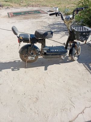 Skuter sotiladi kalonkasi bor