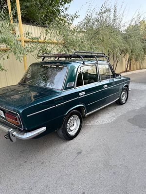 Vaz 2103 sotiladi