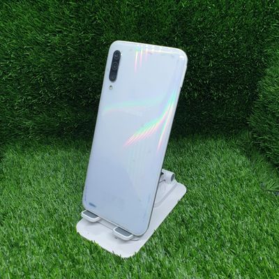 Samsung A30s srochna sotiladi
