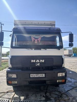 Man yuk avtomabili
