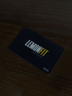 Абонимент в зал lemon fit