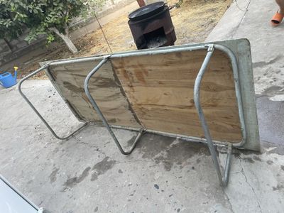 Продаеться стол раскладушка состоние б/у