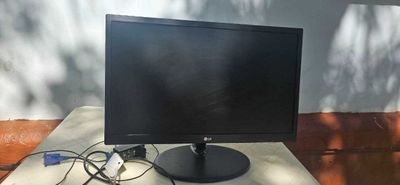 монитор 22 lg в отличном состоянии
