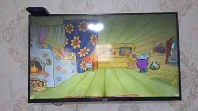 Televizor ARTEL LED 9000/42