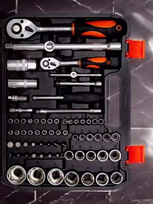 Professional avtomobil asboblari to‘plami — 82 don