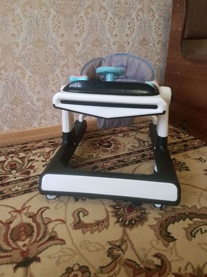 Продаётся ходунок 3-х одном цена договорная.