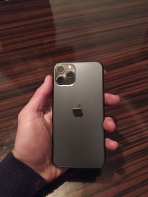 iPhone 11 pro srochni sotiladi