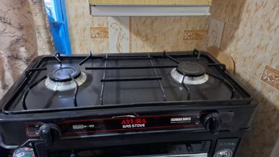Газовая плита новая.