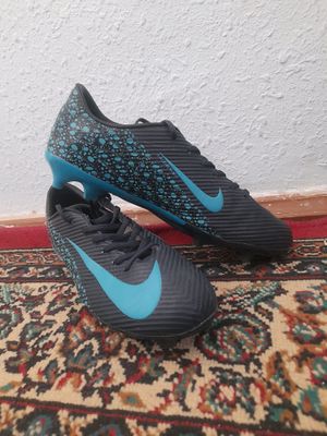 Nike Butsi