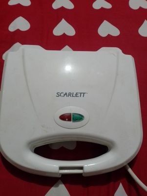 Продаётся Скарлетт вафельница