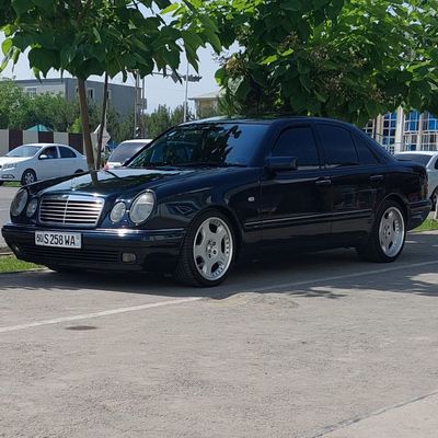 Mercedes Benz W210