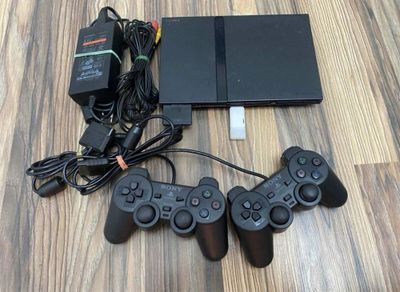 Playtation 2 sotiladi