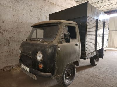 Автомашина УАЗ-3303