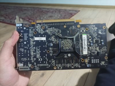 Видеокарта rx 580 на 2 Гб