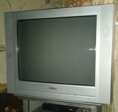 сотаман. продаю телевизор 72